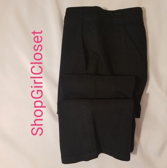 BDG Jeans... Black Back Zip...Size 28